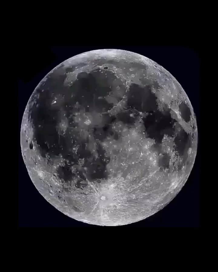 PELIのインスタグラム：「🌚🌑新月🌑🌚 #newmoon 無印の手帳のカレンダーは新月と満月の日が書いてある！🌕✨」