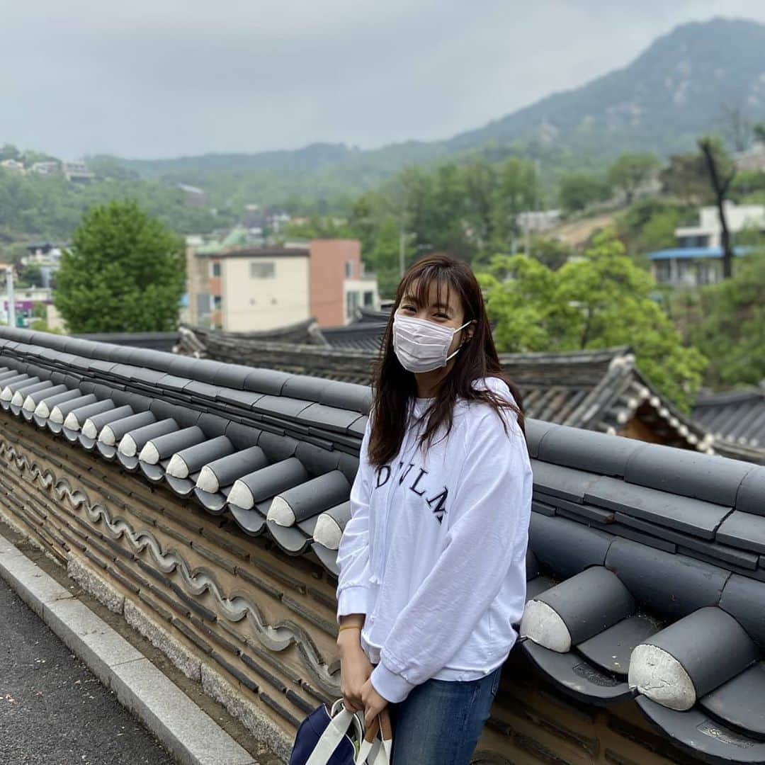カン・ソラのインスタグラム：「#비오던날 #부암동산책」