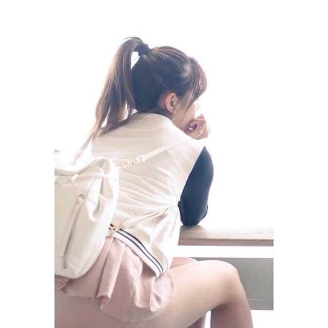 友利愛美さんのインスタグラム写真 - (友利愛美Instagram)「何年たっても好きな写真🍦  早く元の平和な世界に戻ってほしいなぁ！踏ん張らなきゃだな！  #portrait . . . #instagood#love#portraits_mf #portraithood #doports#ポートレート #ファインダー越しの私の世界 #shotzports #portraitshared  #creativeportrait#match_portrait#bravogreatphoto#deaf_bestshot_japan#portraitvision#japanesegirl#creative_portraits#gf_portrait #ポトレのセカイ  #ポートレートしま専科 #womenportrait#portraitpage#portraits_dream#speedlight#super_portrait#촬영회#모델촬영」5月22日 14時51分 - aimitomori