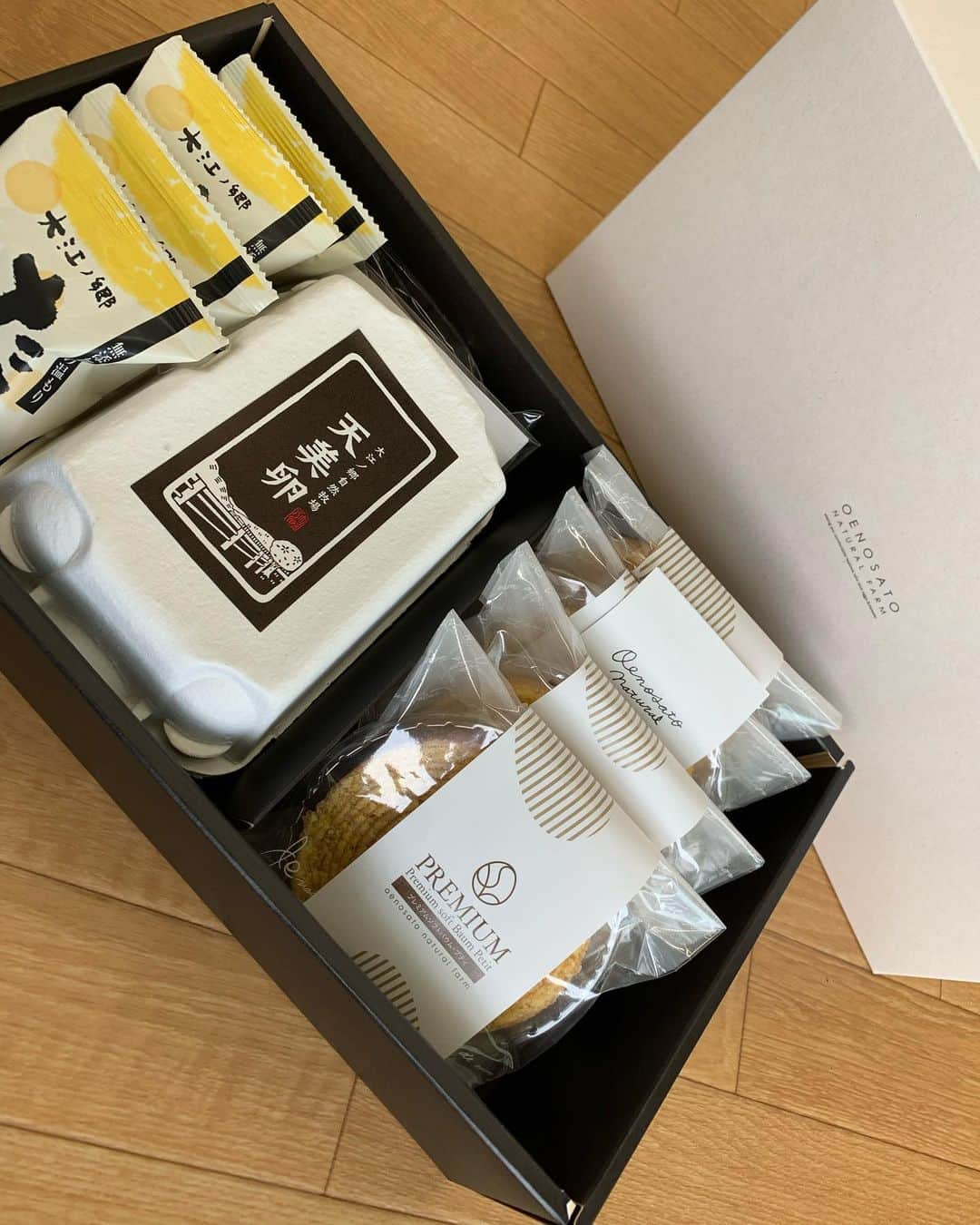 安藤由翔さんのインスタグラム写真 - (安藤由翔Instagram)「鳥取の方からのいただきもの。 卵かけご飯たまらなく美味しかったです！ バウムクーヘンは絶品！！ ありがとうございます！ #卵かけご飯#バウムクーヘン#鳥取#最高#大江の郷」5月22日 15時04分 - a.naoto8