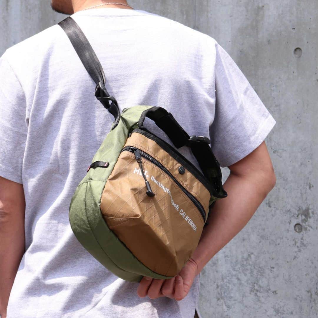 MEI(メイ) のインスタグラム：「MEI 2020 SPRING/SUMMER SCRAMBLER collection MEI-000-193706 SCRAMBLER TOURING SHOULDER ¥7,900+tax カラー展開：BEIGE, BLACK, GREY, OLV DRUB サイズ：W28×H25×D9  #mei #meibag  #mei_bag  #メイ #メイバッグ #xpac #エックスパック #robicair #ロビックエアー #shoulderbag #ショルダーバッグ  #outdoor  #アウトドア #camp #キャンプ」