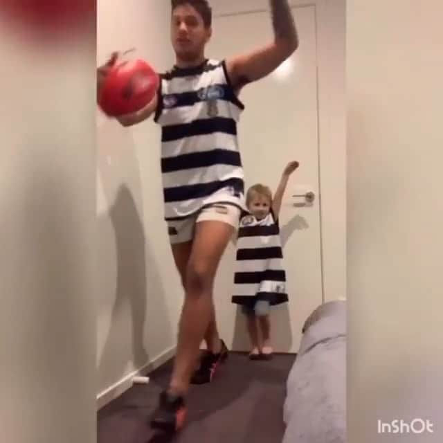 Toyota Australiaのインスタグラム：「Congratulations to @bmac.priv182, who was this week’s well-deserved winner of our Toyota Legendary Moments competition, recreating the Matthew Scarlett toe-poke from the 2009 @afl Grand Final. Their signed Geelong merch pack is on its way.  Make sure you get involved and recreate your own Legendary Moment, there’s not long to go! Share it with the hashtag #ToyotaLegendaryMoments for the chance to win and go to the link in bio for more info.」