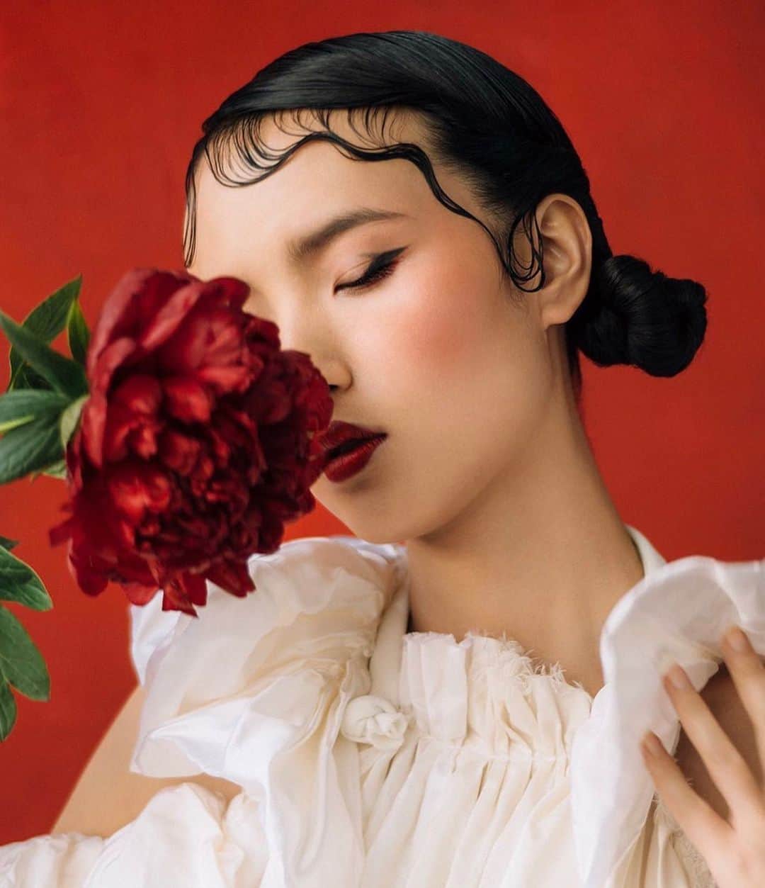 ルピン・ワンのインスタグラム：「🌹」