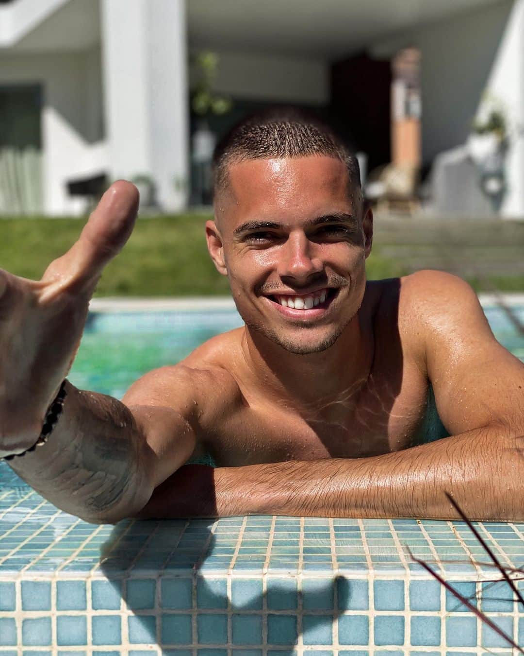ユリアン・ヴァイグルのインスタグラム：「🌞🇵🇹」