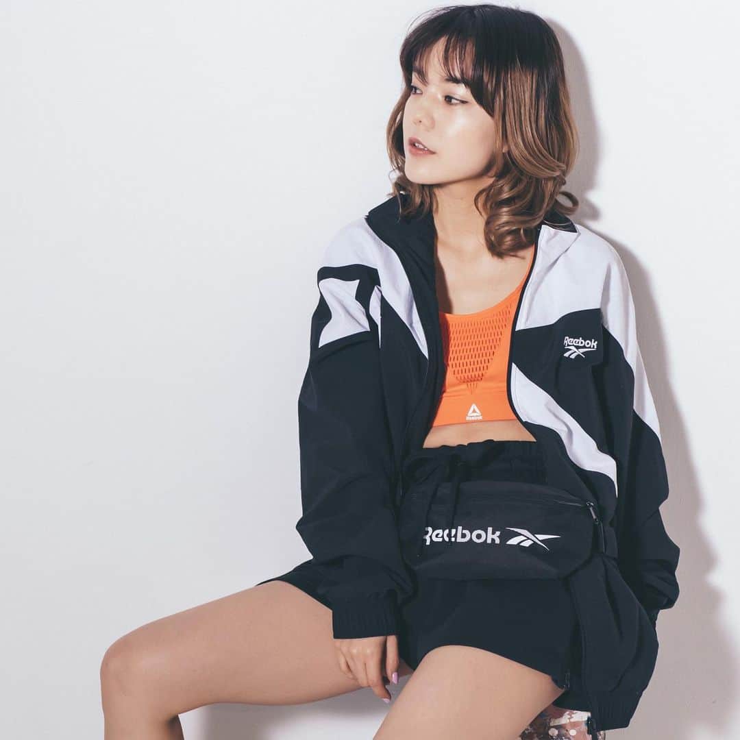 のインスタグラム：「クラシックの定番 - トラックトップとインスタポンプフューリーで、いつものスタイルにアクセントを。#リーボッククラシック #インスタポンプフューリー #InstapumpFury」