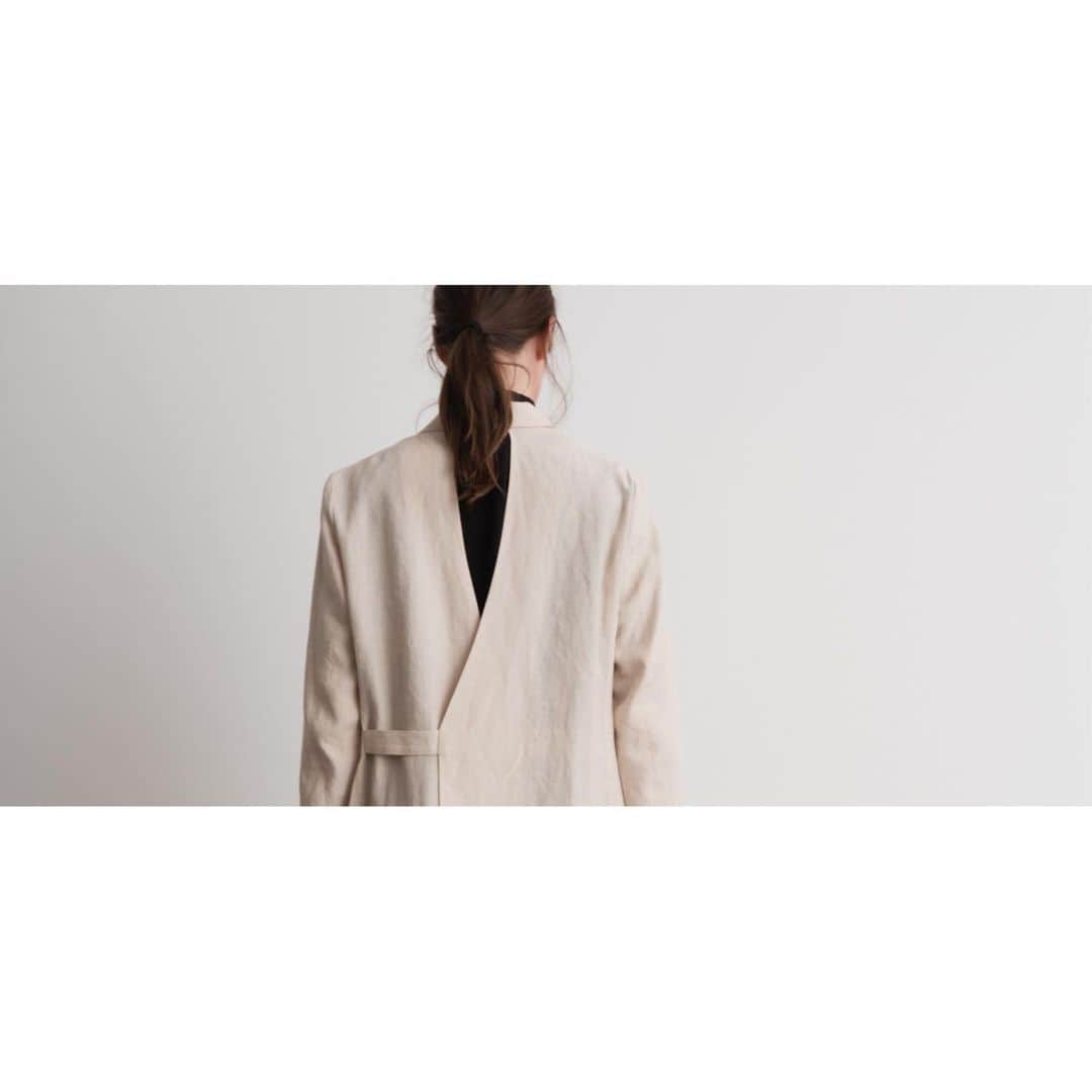 サワ タカイさんのインスタグラム写真 - (サワ タカイInstagram)「Spring/Summer 2020 Back Wrap Blazer Shipping worldwide🌍 #sawatakai #ss20 #springsummer2020 #linen #blazer #jacket」5月22日 19時47分 - sawatakai_official