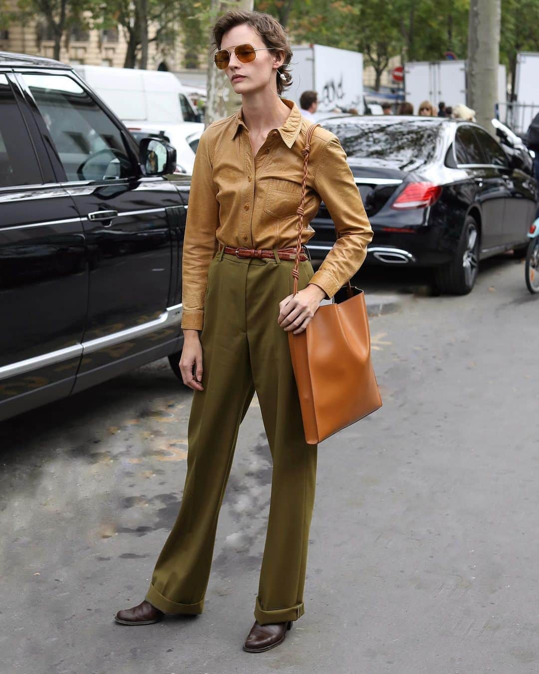 Lee Oliveiraのインスタグラム：「28th September 2019  Avenue du Président Wilson, Paris . . . . #paris #streetphotography #style #modeloffduty」