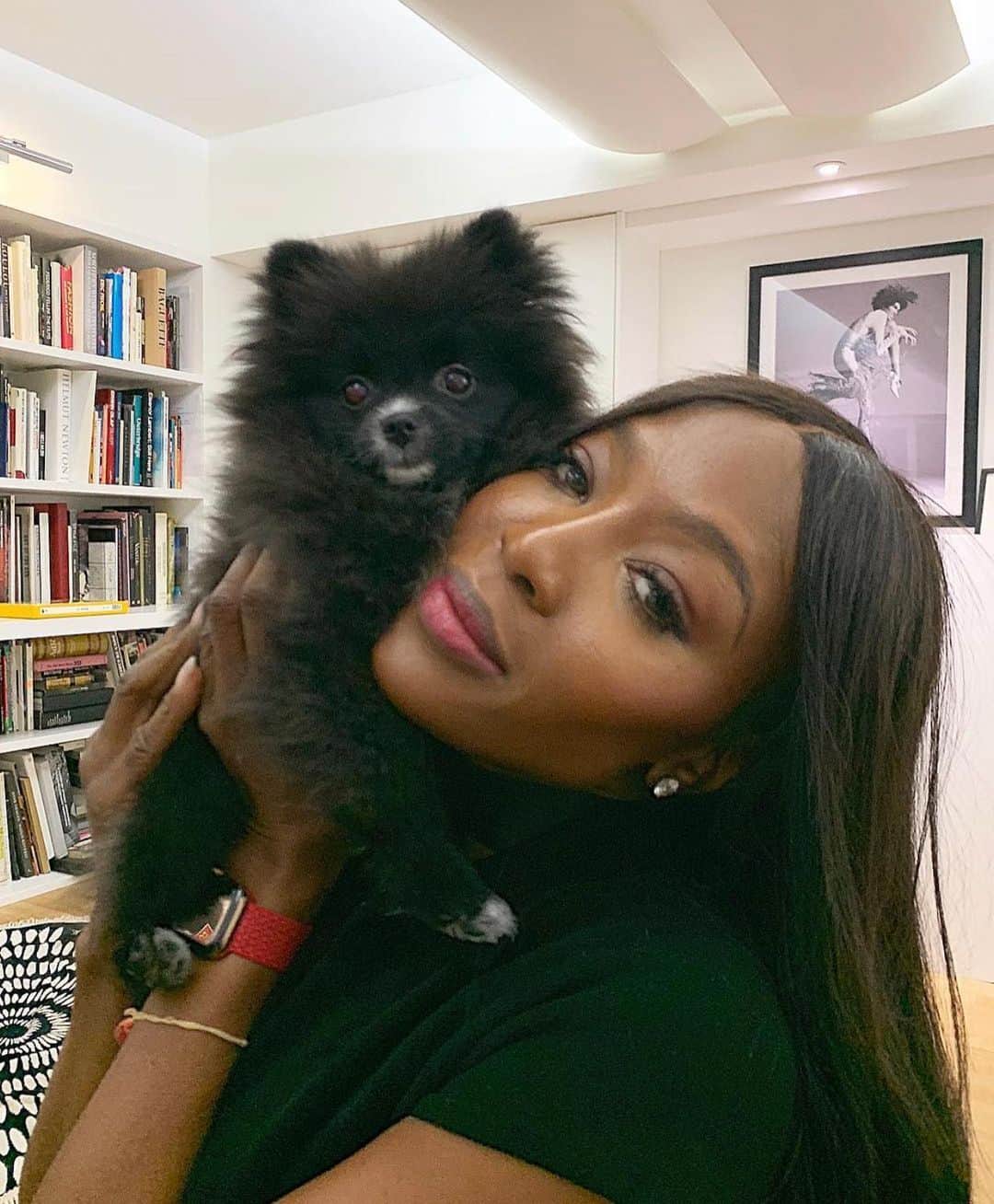 キム・ジョーンズのインスタグラム：「Happy birthday dear @naomi 50 today xxx」