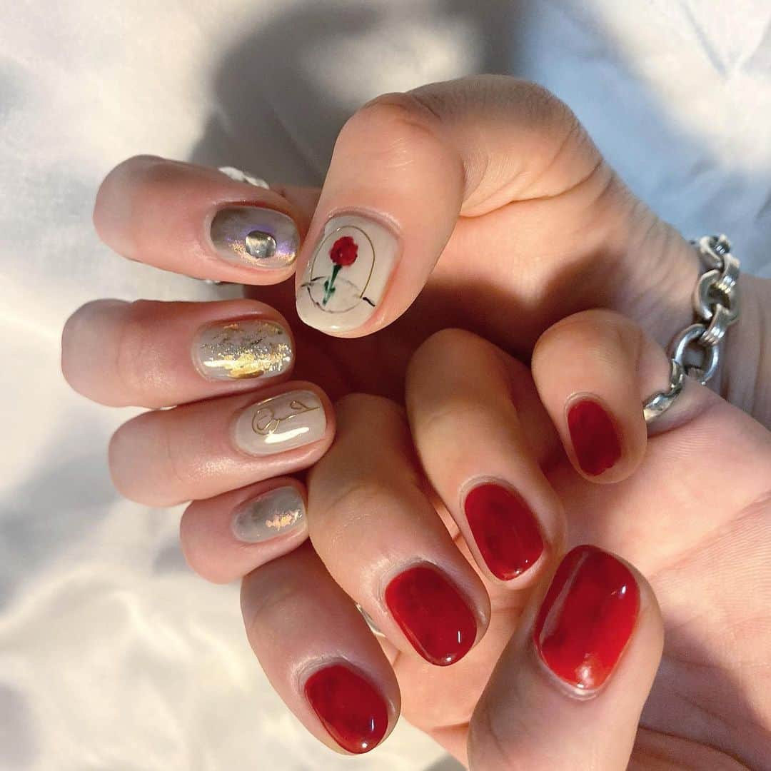 菅野梓のインスタグラム：「. お久しぶりサキさん💅🏻♡ やっぱりテンション上がる🍒🌹 . @grabnail . #nail #kannonail」