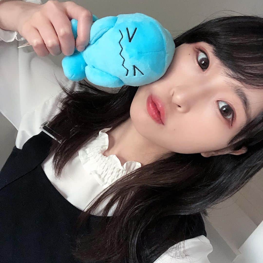 夏木紫帆のインスタグラム：「#金曜ロードショー #金ロー #名探偵ピカチュウ #detectivepikachu  始まったー！🤤💓❤️ わたしも早くライムシティで、ガーディとアブソルと暮らすんだ🥺‼️」