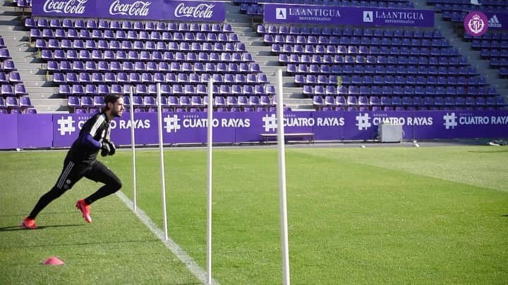 ハテム・ベン・アルファのインスタグラム：「Vamos #realvalladolid」