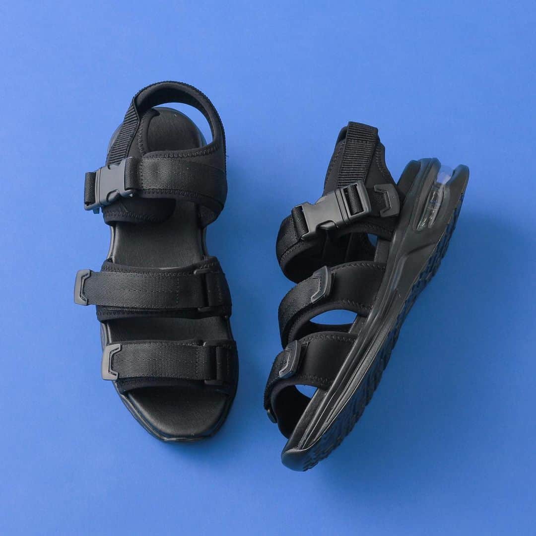 tk.TAKEO KIKUCHIさんのインスタグラム写真 - (tk.TAKEO KIKUCHIInstagram)「<recommend>﻿ ベルト調整でフィット感を高められるスポーツサンダル。ソールにはエアが入っておりクッション性のある楽な履き心地が魅力です。 ﻿ ﻿ sandals(商品番号 170-08614)﻿ ¥9,000+TAX﻿ ﻿ 詳しくは @tk.takeokikuchi_official ﻿ からオフィシャルサイトをチェック！﻿ ﻿ #tkTAKEOKIKUCHI #tk #takeokikuchi #WORLD #2020  #newarrival #japan #tokyo #fashion #mensfashion  #ootd  #ティーケータケオキクチ #タケオキクチ #ワールド #ファッション #メンズファッション #メンズコーデ  #サンダル #メンズサンダル #メンズシューズ #スポーツサンダル #スポサン #ストリートコーデ」5月22日 21時11分 - tk.takeokikuchi_official
