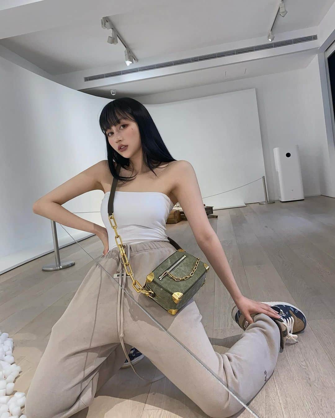 チン・インヒのインスタグラム：「🧳♥️」