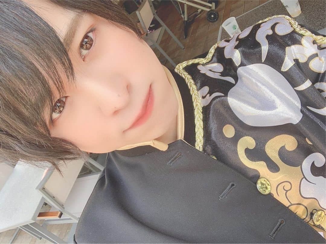 祭nine.さんのインスタグラム写真 - (祭nine.Instagram)「ﾋﾄｺﾏ。 . 大きく育つんだぞ🥺💗🌱 . . 5月28日(木)に発売する 「季刊 ボイメン祭VOL.2 2020春」 の表紙を祭nine.が担当させていただきます☺️🤍 . 今回も素敵な衣装を着させていただいて みんなでBBQを楽しみました😋🍖🍴 . 限定生写真やサイン入りポストカードなどの ご購入特典もございますのでぜひチェックよろしくお願いします🤲 . #祭nine. #浦上拓也 #うらぽん #😈🧸 #豆苗ちゃん #早く食らいたいな #急なアマゾネス化  #暑過ぎて厚揚げになるわね #インスタグラムの使い方忘れた😬 #TVガイドにも載ってるよ」5月22日 21時31分 - matsuri_nine.official