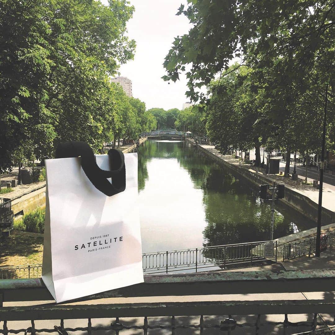 サテリットさんのインスタグラム写真 - (サテリットInstagram)「Satellite est au cœur de Paris, d’un Paris méconnu et secret, celui des petits ateliers qui font la mode d’aujourd’hui et de demain.  A découvrir en boutique ou sur notre site internet (lien en bio). #Satellite #Latelier #Paris #ParisSecret #ateliersparisiens #Découverte #Français #Bijoux #Jewellery #BijouxEthniques #SatelliteParis #BienvenueAilleurs」5月22日 21時37分 - satelliteparis