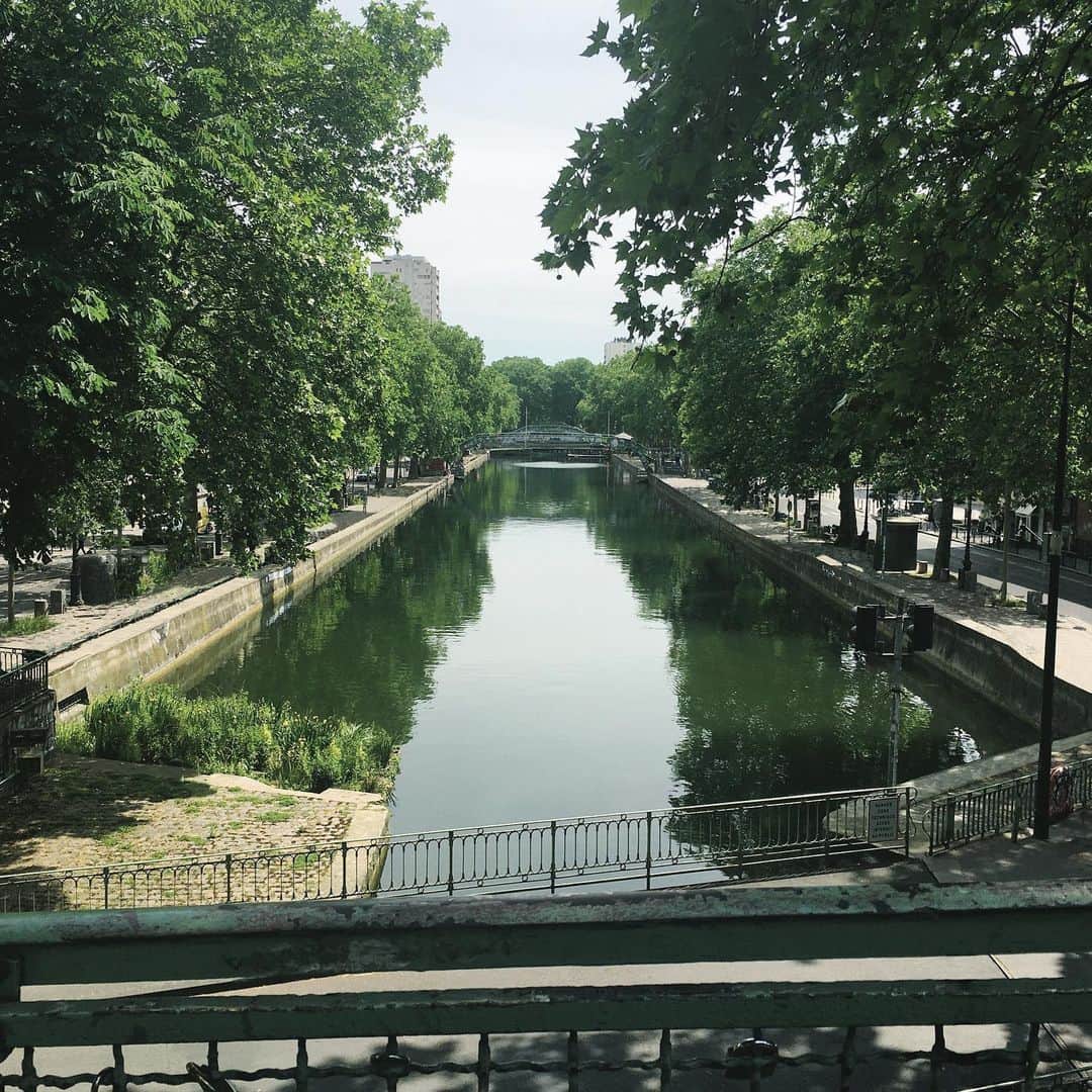 サテリットさんのインスタグラム写真 - (サテリットInstagram)「Satellite est au cœur de Paris, d’un Paris méconnu et secret, celui des petits ateliers qui font la mode d’aujourd’hui et de demain.  A découvrir en boutique ou sur notre site internet (lien en bio). #Satellite #Latelier #Paris #ParisSecret #ateliersparisiens #Découverte #Français #Bijoux #Jewellery #BijouxEthniques #SatelliteParis #BienvenueAilleurs」5月22日 21時37分 - satelliteparis