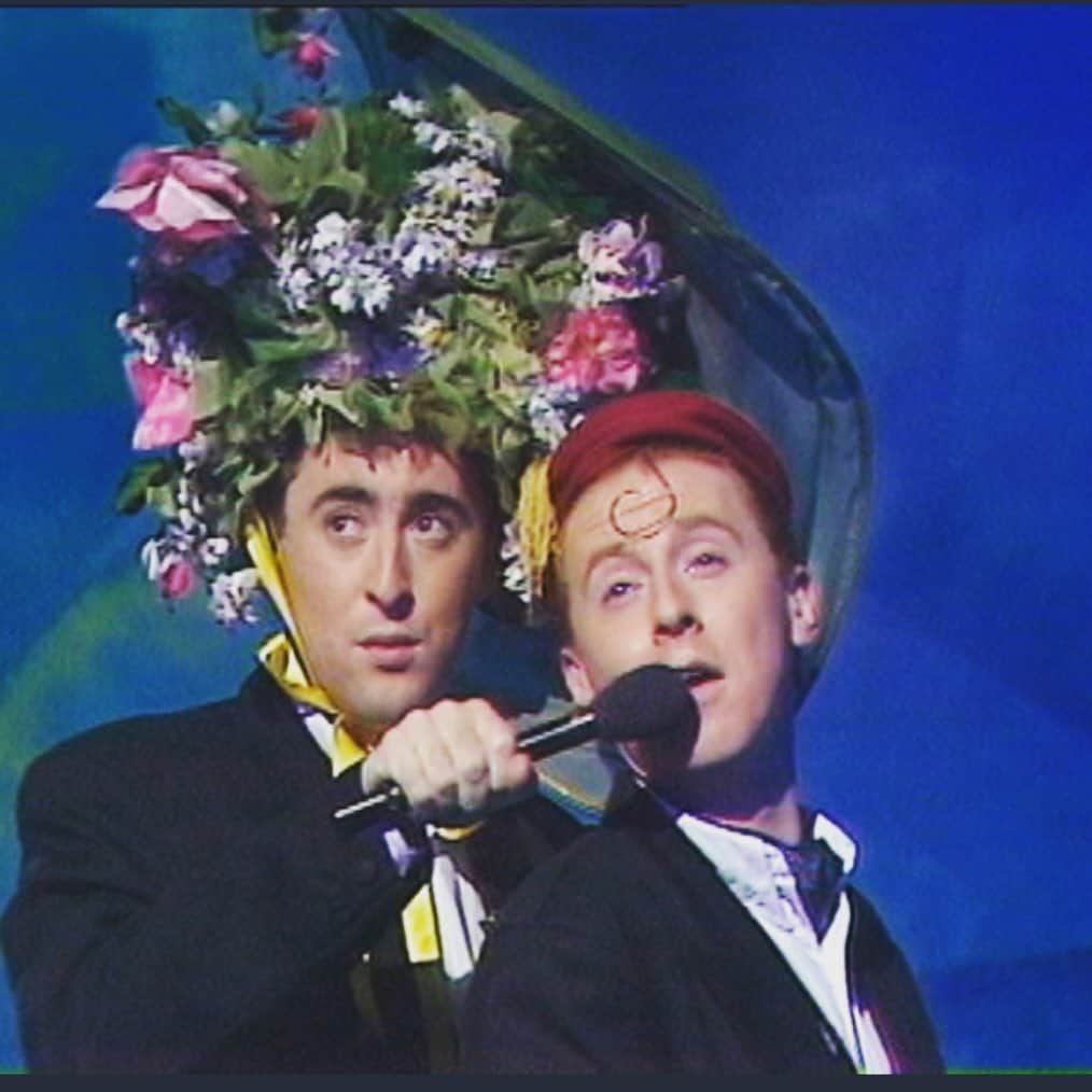 アラン・カミングさんのインスタグラム写真 - (アラン・カミングInstagram)「With @forbesmasson as Victor and Barry, on some TV show at the Edinburgh festival, 1987 #fbf」5月22日 22時14分 - alancummingreally
