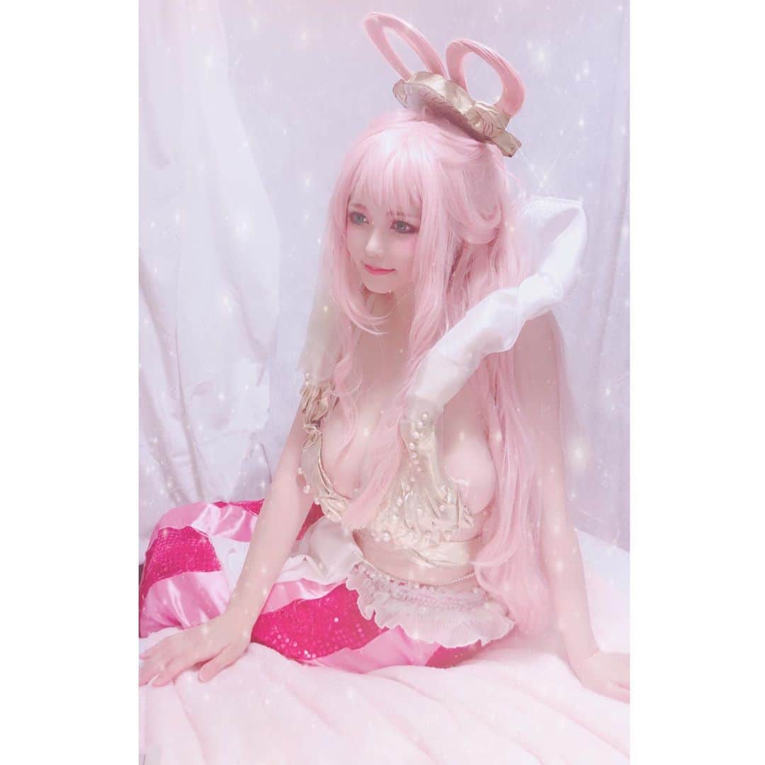 沖田杏梨さんのインスタグラム写真 - (沖田杏梨Instagram)「I had an offer to be Shirahoshi♡ My first time hand made cosplay💗 しらほし姫になるオファー頂きました♡初めてのハンドメイドコスプレ💗本気出す✊ ※ Upload more in my Onlyfans soon♡ https://onlyfans.com/anriokita_real ※ #shirahoshi #shirahoshicosplay #しらほし姫 #onepiece #コスプレ #cosplay #onepiececosplay」5月22日 22時35分 - anri_okita