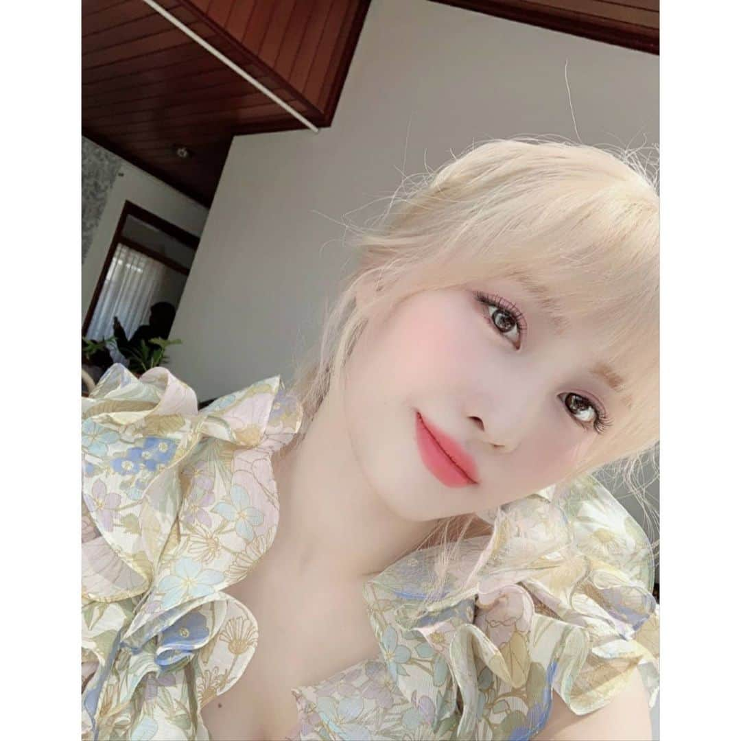 TWICEさんのインスタグラム写真 - (TWICEInstagram)「오늘 티저는 뭐나오징?ㅎㅎ 나도 잘 몰라용...ㅋㅋ 궁금하다아앙 ㅎㅎㅎ」5月22日 22時39分 - twicetagram