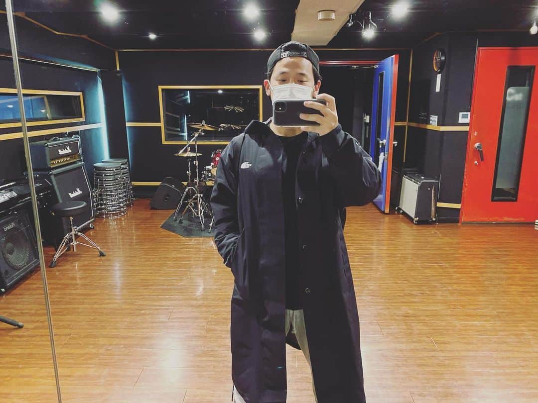 石川龍のインスタグラム：「未来に向けて個人練習。 #studionoah #drums」