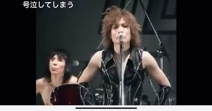 池田真一のインスタグラム：「今日こいでさんのラジオFriday Music Show(笑)で僕が紹介した曲！ イエモンのベースのヒーセのソロHEESEY WITH DUDESの『ならず者アイムソーリー』この曲の歌詞はヒーセが吉井和哉から500円で買い取った。 そしてヒーセのソロライブにサプライズで吉井和哉登場！観客爆上がり！ これぞロックスター！ 何がええかってこの時イエモン解散中なのよ！ そこにこの2人が揃う！ そらテンション上がるっちゅうねん！ めちゃくちゃ好きやっちゅうねん！」