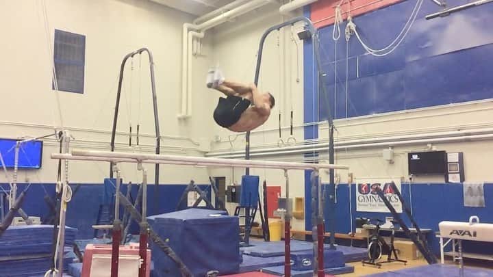 ジェイコブ・ダルトンのインスタグラム：「A little #FlashbackFriday for ya today 🤘🏼One of the skills I enjoyed when I did it well and hated when I didn’t... it could hurt pretty bad sometimes 😂」
