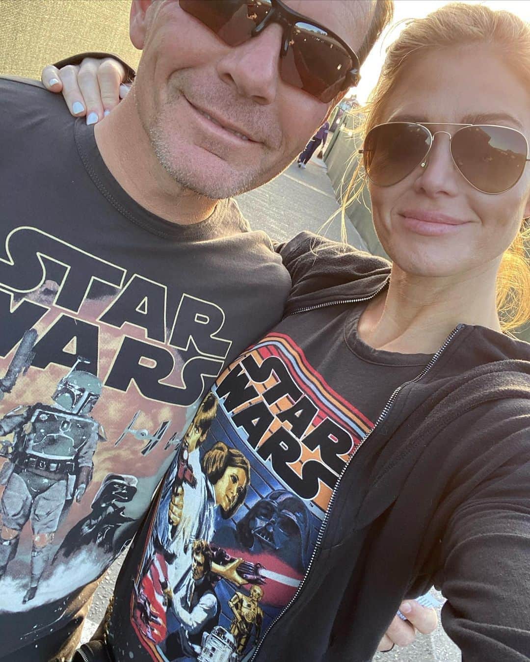 トリー・ウィルソンのインスタグラム：「. HAPPY BIRTHDAY to my superhero @justintuppernyc ❤️ . Cheers to the smartest, kindest, funny, most authentic man I’ve ever met who pushes me to be 100% MYSELF. He values my dreams & works EVERYDAY to help me fulfill them. He PUSHES me to be me & FLY & in turn it helps me feel free to be the fullest version of myself..No edits. We all deserve this but I had no idea how it felt until this confident, easy going goof entered stage right. (Thanks to our great pal @donsaladino ) . The truth is, I could have never appreciated the amazing person he is when I was younger & he only swooped in when I learned how to love myself first. Ladies (and guys), we can say it all day long, but when you actually feel that love you have for yourself it attracts what you deserve. . . Ps. The last few videos clinched the deal.😏 . Happy Birthday My Love!」