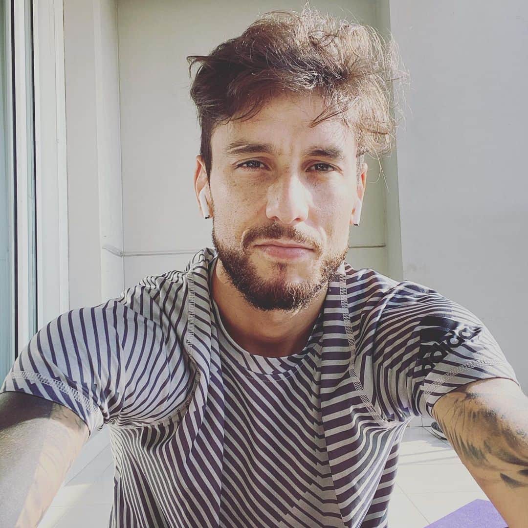 リカルド・アルバレスのインスタグラム：「Otra semana mas ☑️💪」
