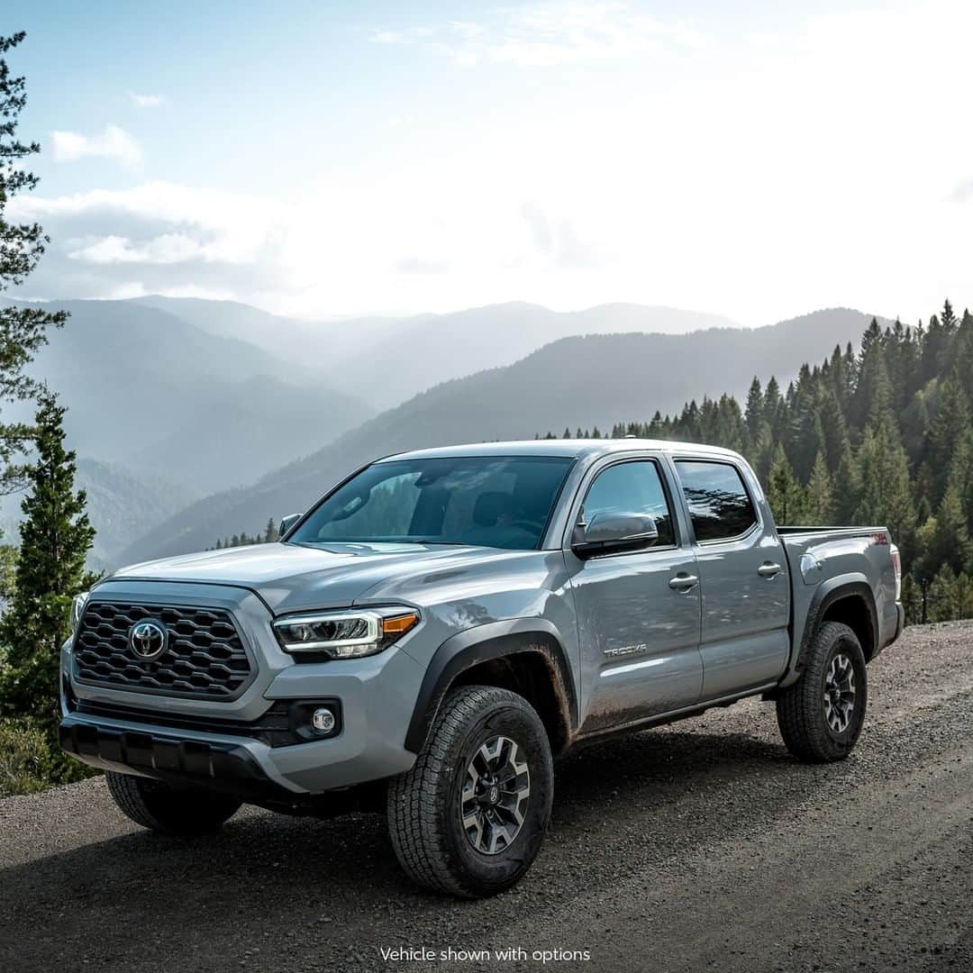 toyotausaさんのインスタグラム写真 - (toyotausaInstagram)「The athletic honeycomb-style grille and available hood scoop only hint at the power that lies within #Tacoma TRD Off-Road!」5月23日 1時11分 - toyotausa