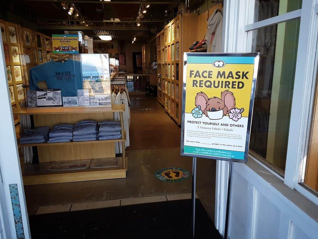 のインスタグラム：「Our Front St. store on Maui is now open and prepared with your safety in mind! We are excited for what’s ahead. If you’re deciding to stay home, be sure to check out our website for new items! If you would like to join our online newsletter, DM us your email and we will add you to the list! 🤙🏼 Mahalo from our ohana to yours❤️🌺」
