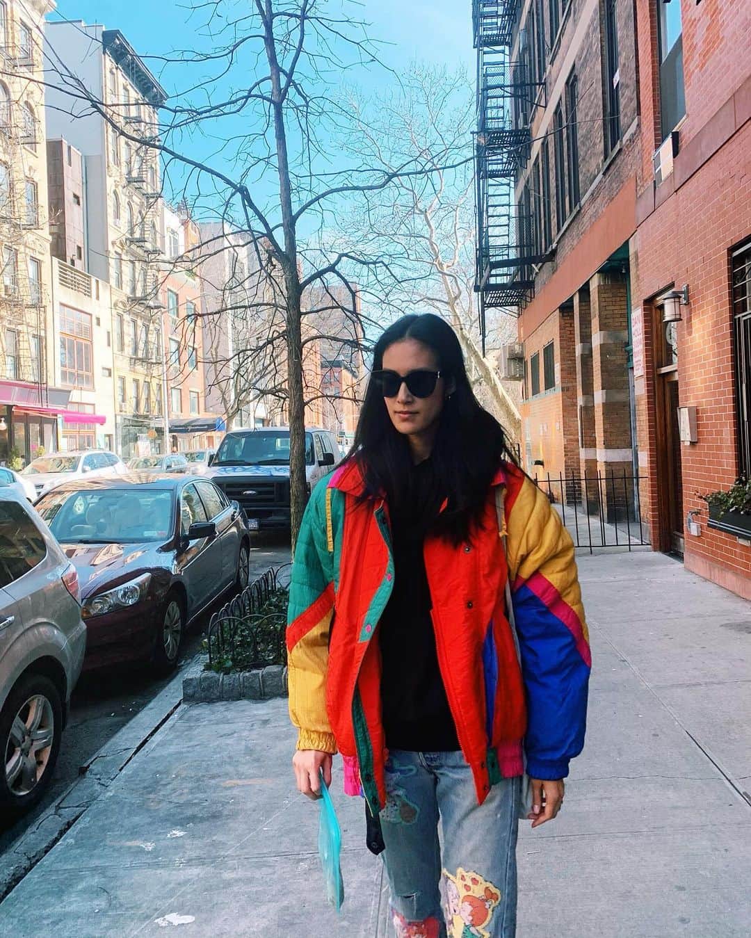 金原杏奈のインスタグラム：「I don’t need this jacket anymore! 🌈 もうすぐ夏が来る〜〜！」