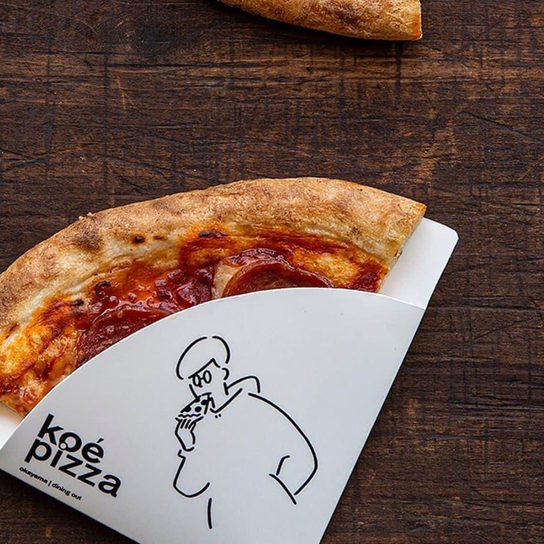 川上俊のインスタグラム：「[new preject] koe pizza :  branding & art direction by Shun Kawakami @shunkawakami and #artlessinc + illustration by Yu Nagaba @kaerusensei  ー  #Repost @koe_pizza ・・・ . koe pizza okayama pre-opening 2020.5.22.fri. ・ 地産の食材を豊富に使用し、 オリジナルのピザ窯で焼いたこだわりのピッツァを テイクアウトでご提供いたします。  #koe #koepizza #koeethical #ethical #pizza #okayama #okayamapizza  #cafestagram #takeout #diningout #domainetetta #コエ #コエピザ #ピザ  #地産地消 #吉田牧場 #チーズ #チーズメルト #岡山観光 #石山公園 #岡山城 #後楽園 #ダイニングアウト #長場雄」