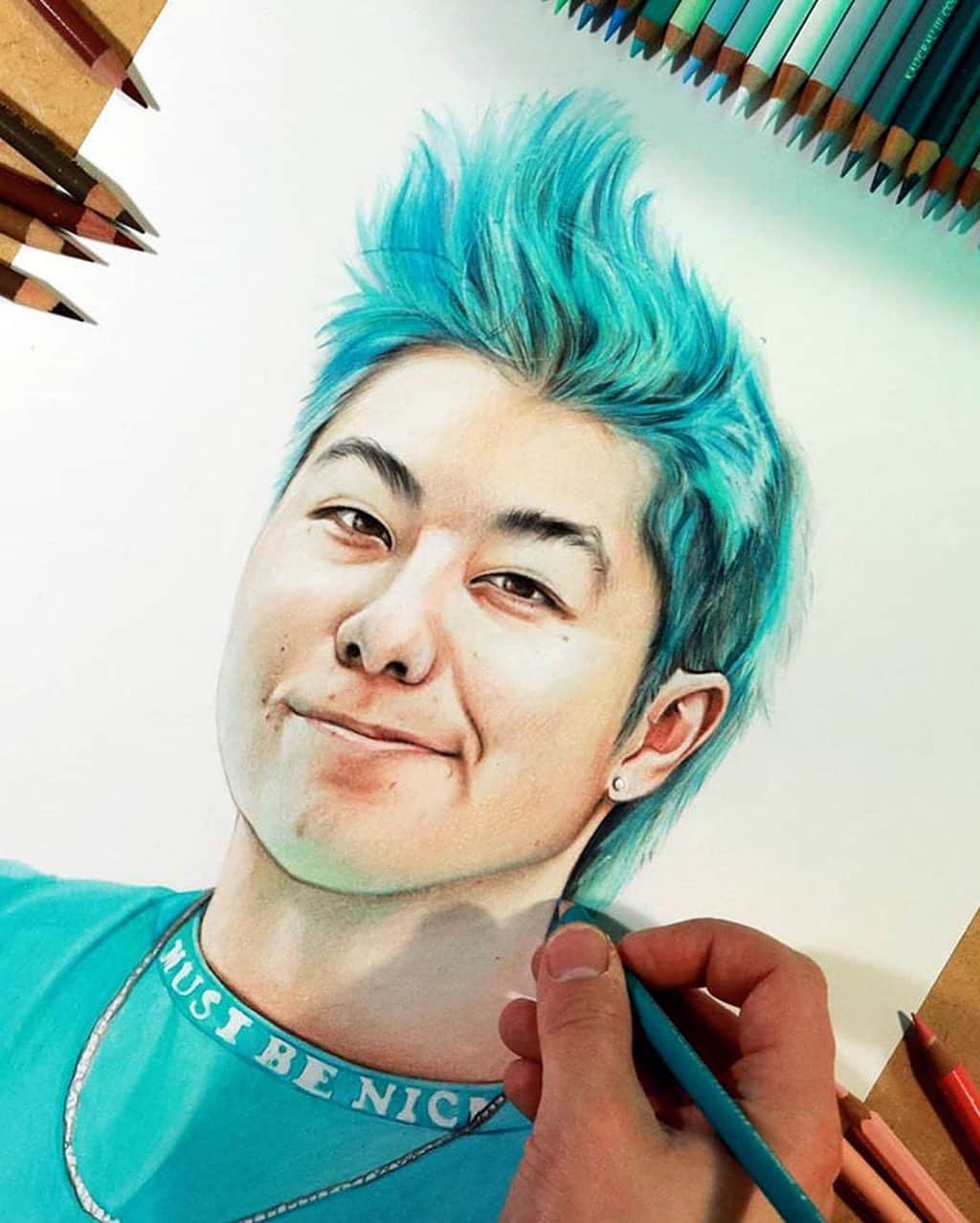 YouTubeさんのインスタグラム写真 - (YouTubeInstagram)「#FanArtFriday: Turquoise hair don't care. @thekauczuk pays tribute to @zhcomicart with his iconic splash of blue 💙」5月23日 3時49分 - youtube
