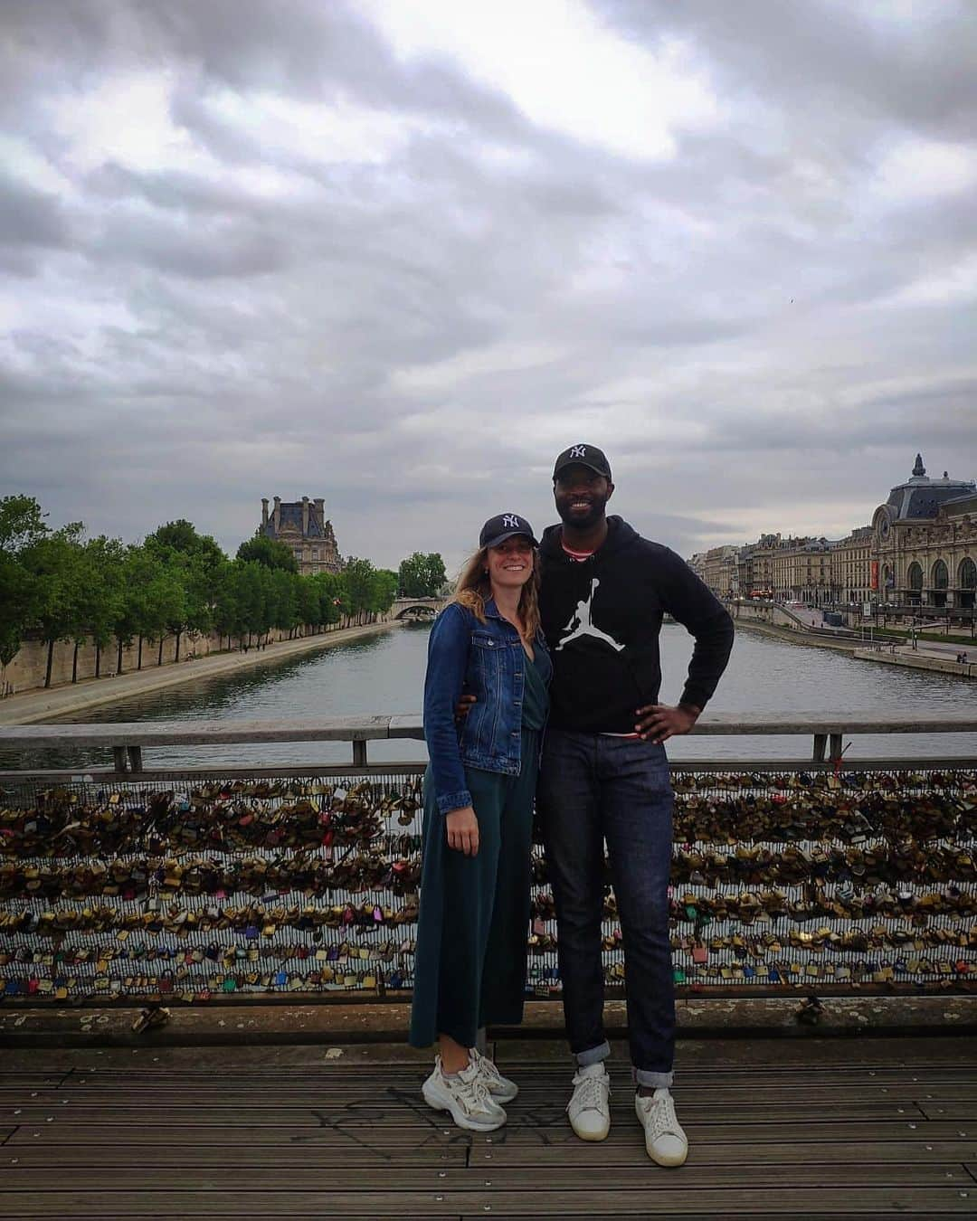 マリー・ギャヨのインスタグラム：「From Paris with love #LaSeine #Paris #Cloudy #AllSmile #Cap」