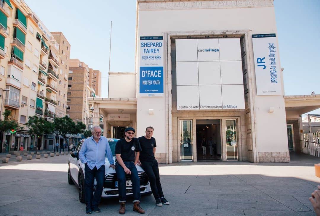 Shepard Faireyさんのインスタグラム写真 - (Shepard FaireyInstagram)「For this week's throwback, I'm highlighting my trip to Málaga in 2015. I was very excited about the opportunity to visit a beautiful city and not only do more art in the streets but showcase "Your Eyes Here," a solo exhibition that featured a broad range of my works at the CAC Málaga Museum. The CAC is a beautiful space that lent itself well to the variety of scales and configurations of my work. I was proud to be showing at the same time as D*Face, an artist I consider a friend and inspiration! Check out these shots from the trip that were taken by @jonathanfurlong. I hope to go back to visit someday, in the meantime I hope all of my friends in Spain and all over the world are staying safe! -Shepard」5月23日 5時06分 - obeygiant