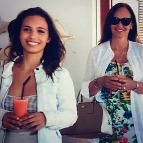 アマニ・ファンシーのインスタグラム：「“Everything I am, you helped me to be” - Mama 🥂💕 quality time, beautiful day. #prouddaughter」