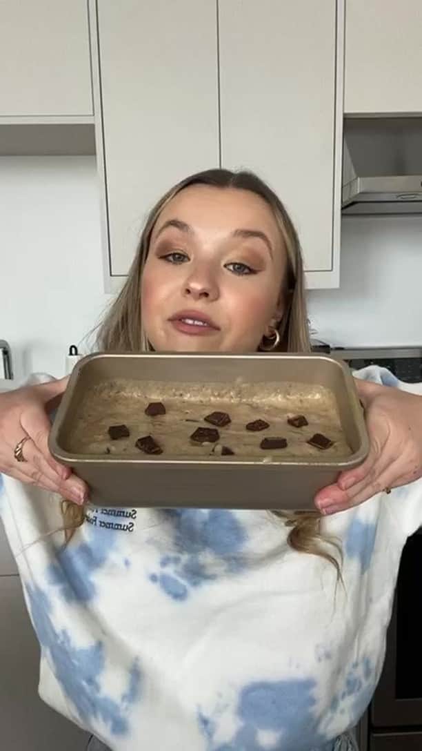 トーリ・ウェブスターのインスタグラム：「bake with me in support of @rethinkbreastcancer 💕💕💕」