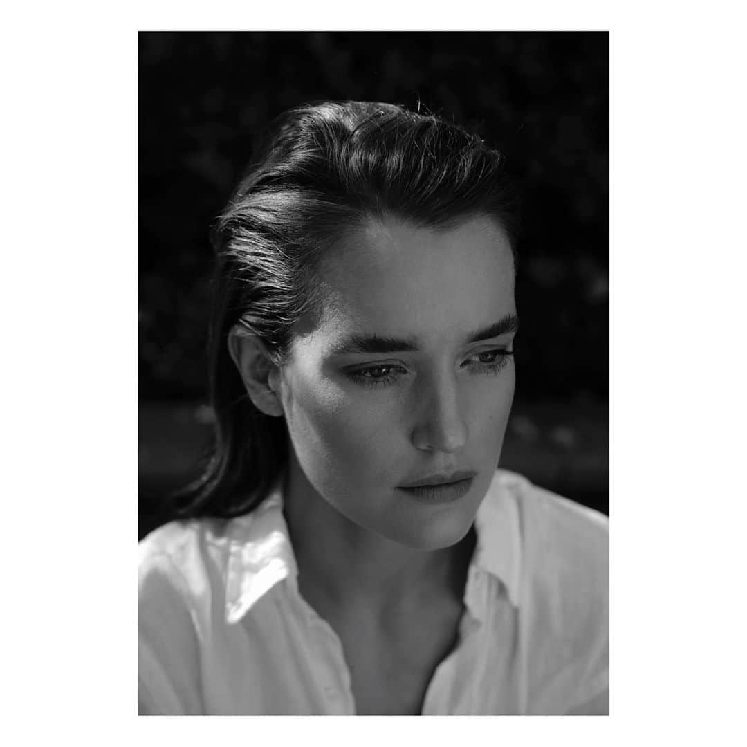 ケイト・ハリソンのインスタグラム：「Perspectives from home. Pt.1」