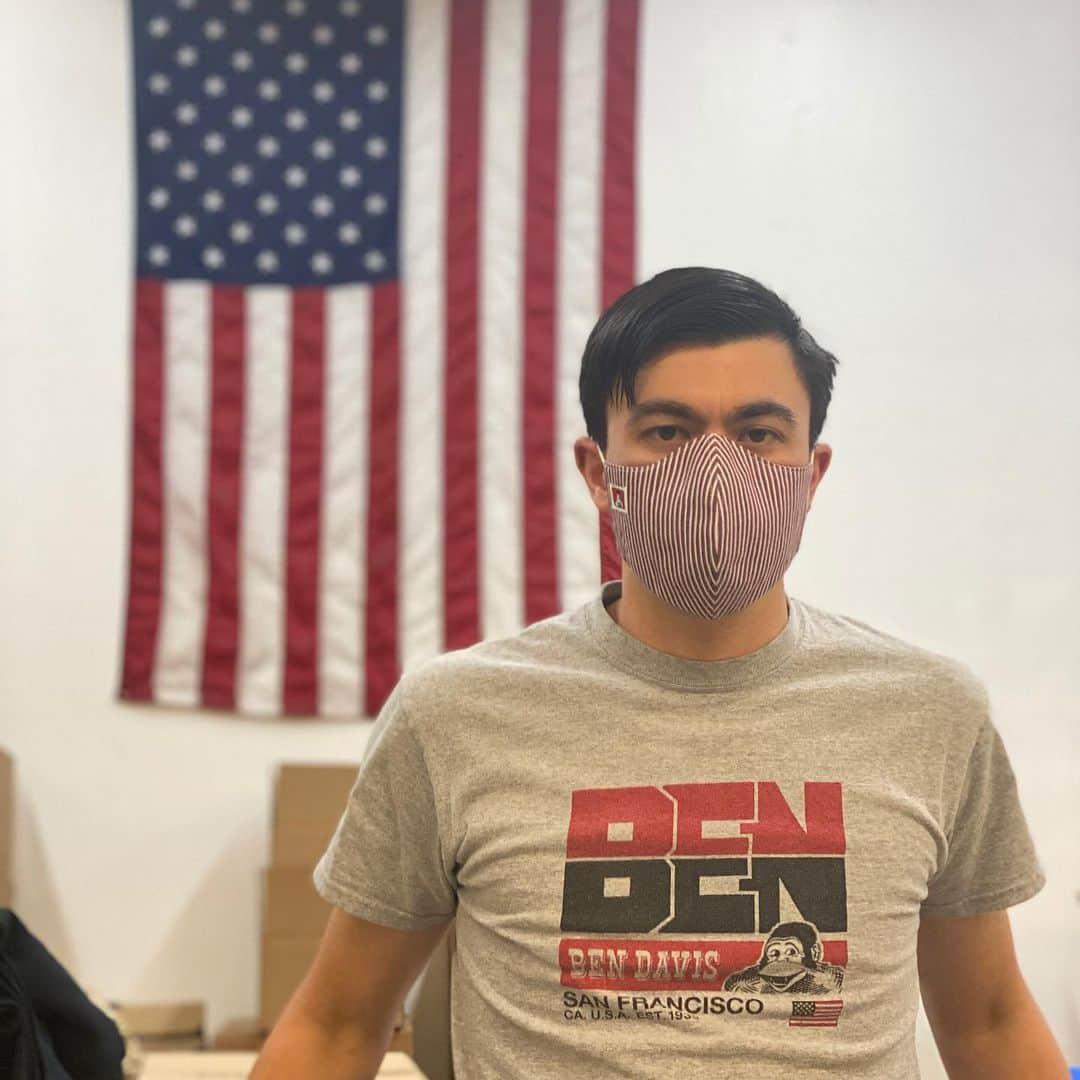 ベンデイビスさんのインスタグラム写真 - (ベンデイビスInstagram)「As masks are becoming a part of our everyday life, Ben Davis is taking steps to assist during these turbulent times. From us to you we’d like to offer to the first 500 orders at bendavis.com a free mask with purchase. Please use the code “maskup” to redeem. We sincerely hope all of you are safe, healthy, and last but not least, sane. Stay Plenty Tough guys, everything’s gonna be alright! #bendavis #maskup」5月23日 9時44分 - bendaviscompany