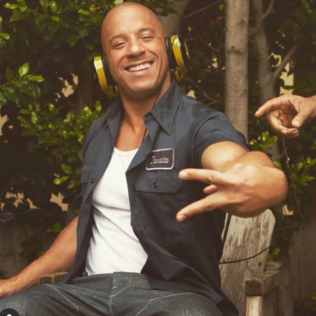 ヴィン・ディーゼルさんのインスタグラム写真 - (ヴィン・ディーゼルInstagram)「/smile」5月23日 10時42分 - vindiesel