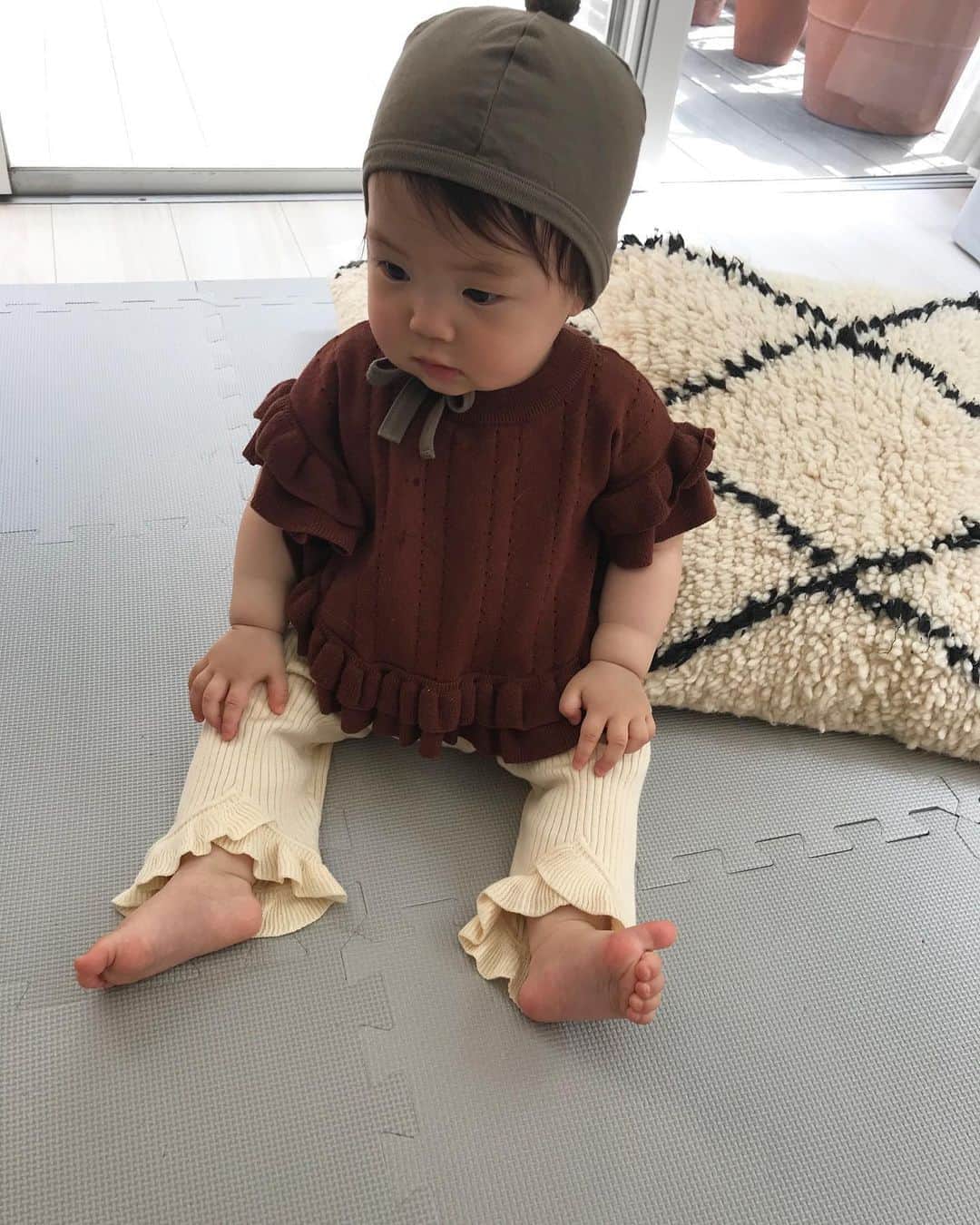 濱中鮎子のインスタグラム：「親指に力が入っている。  #お嬢の日常」