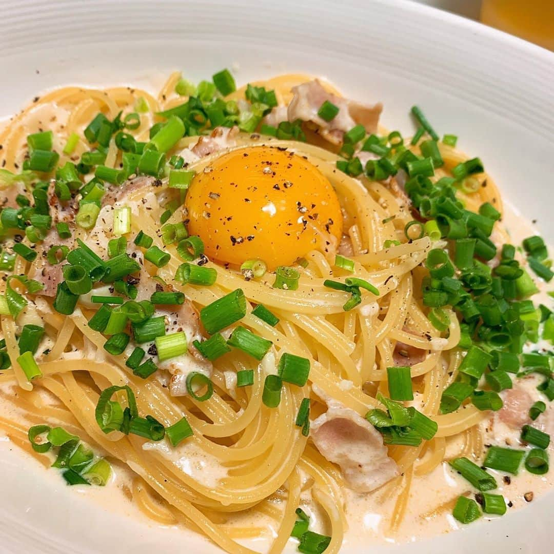 北原里英さんのインスタグラム写真 - (北原里英Instagram)「🍝 小ネギのカルボナーラ。 . . #料理 #cooking #きためし #きた飯」5月23日 20時35分 - rie_kitahara_3