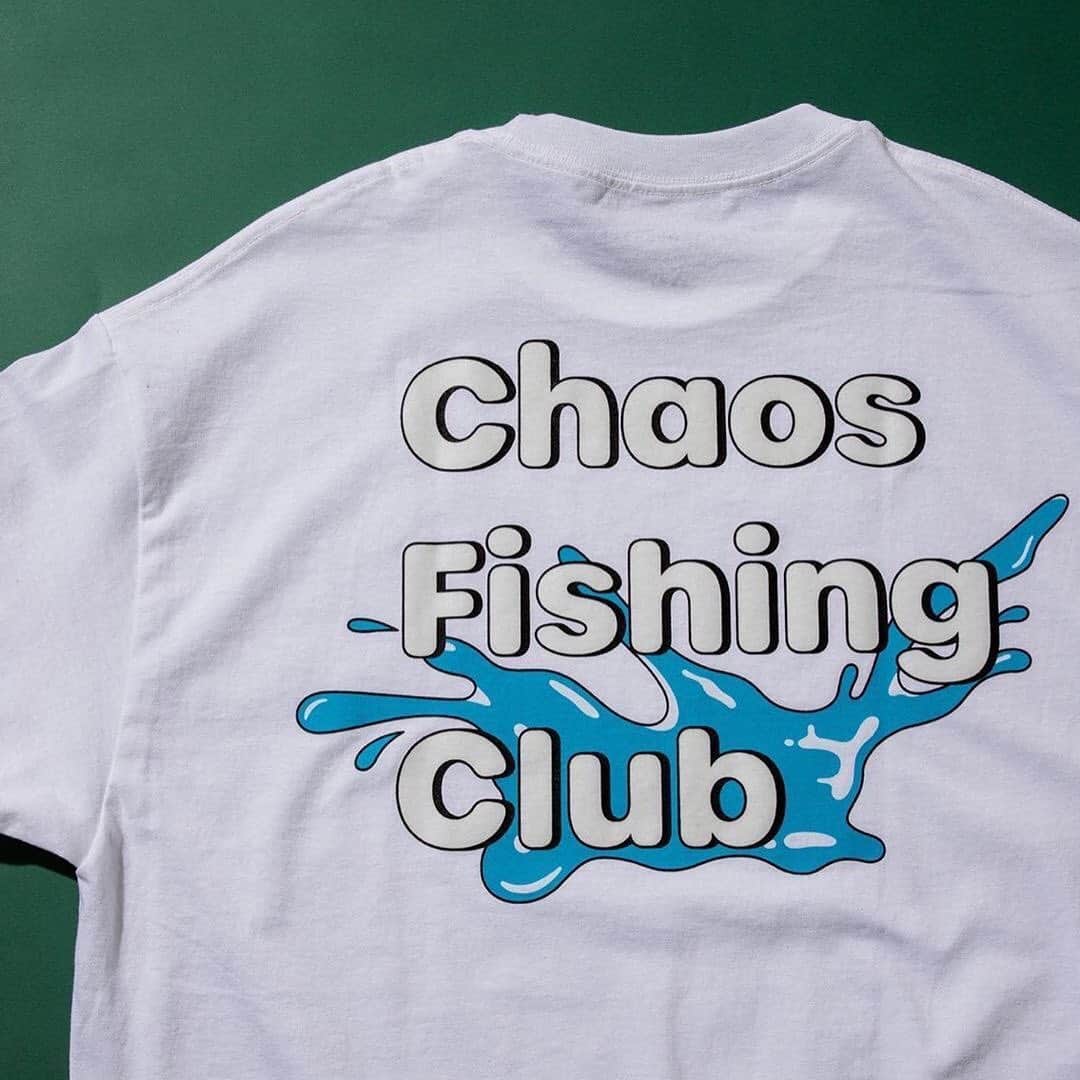 クロックス（crocs）さんのインスタグラム写真 - (クロックス（crocs）Instagram)「Repost from @beams_mens_casual • Chaos Fishing Club x Crocs Classic Clog Chaos Fishing Club × BEAMS T 5/30(sat)release ・ 世界的なカジュアルフットウェアブランド＜Crocs＞と釣りとスケートをこよなく愛する＜Chaos Fishing Club＞とのコラボレーション。 ・ 暗闇で光るグローインザダークの仕様に加え＜Chaos Fishing Club＞のアイコニックなキャラクターである「お魚くん」の初の3D化やオリジナルデザインのシューズボックスなどスペシャルな仕上がりとなっております。 ・ 同コラボレーションを記念し＜Chaos Fishing Club＞とのBEAMS T別注商材も5月30日(土)よりBEAMS公式サイト及びBEAMS T展開店舗にて発売致します。 ・ @chaos_fishing_club @crocsjp @beams_t ・ #chaosfishingclub #crocs #beamst」5月23日 21時00分 - crocsjp