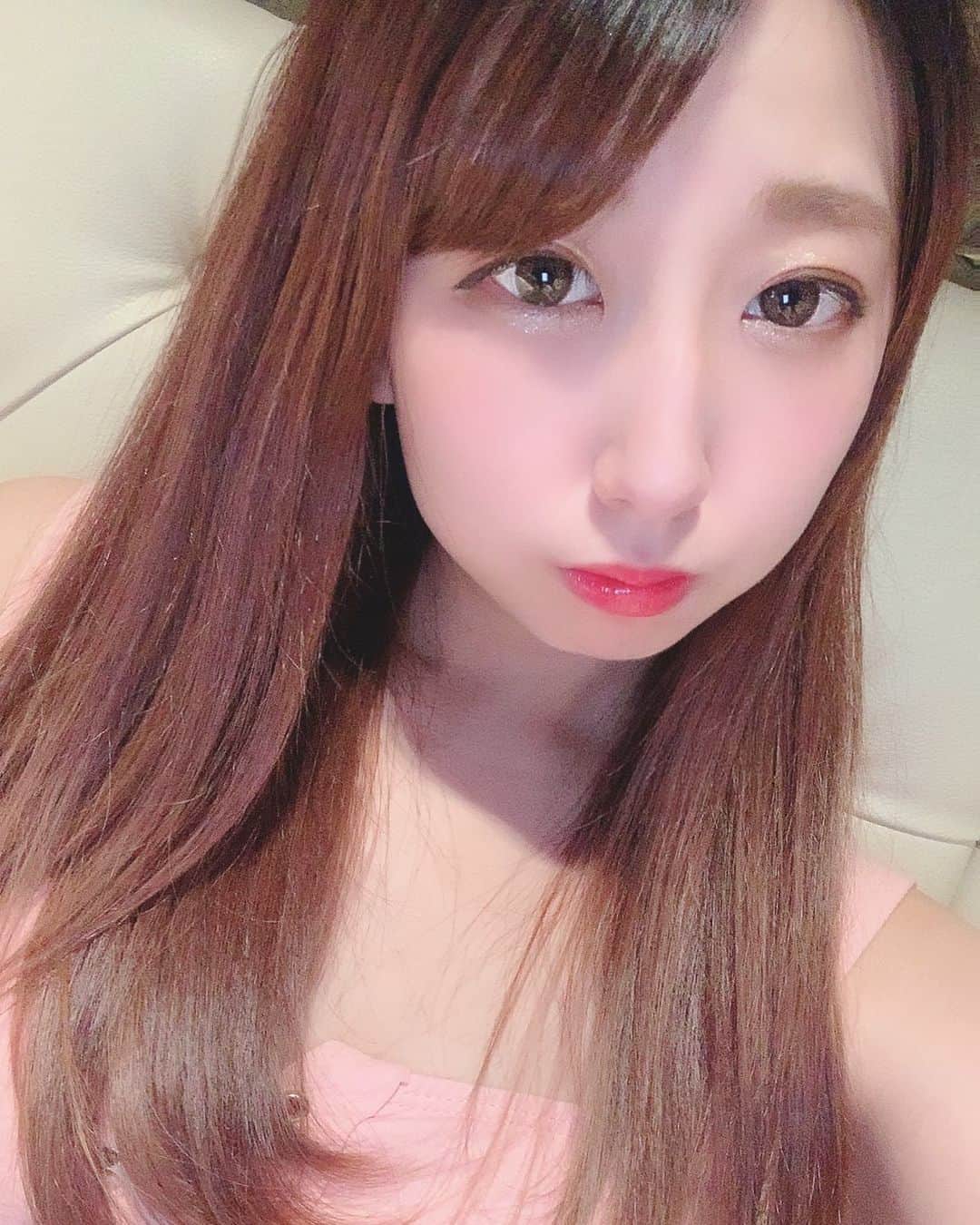 おもちさんのインスタグラム写真 - (おもちInstagram)「★ ✱ ✱ 髪の毛伸びました✌🏻💓 ミトさんがロングの方が可愛い って言ってくれたからロングにする😂💓 ✱ ✱ ✱ #バーレスク東京#スーパーバーレスク東京 #六本木#歌舞伎町 #burlesque #gogodancer #showdancer #showgirl  #舞者 #可爱的 #귀여운 #아이돌 #떡 #グラビア #アイドル #福田花音 #道産子 #道産子ダンサー #⛄ #愛嬌モンスター #l4f #l4l #instagood  #followme#likeforfollow #hairarrange #philippines #マツコ会議 #アジア一のエンターテインメント」5月23日 21時02分 - omochi_burlesque