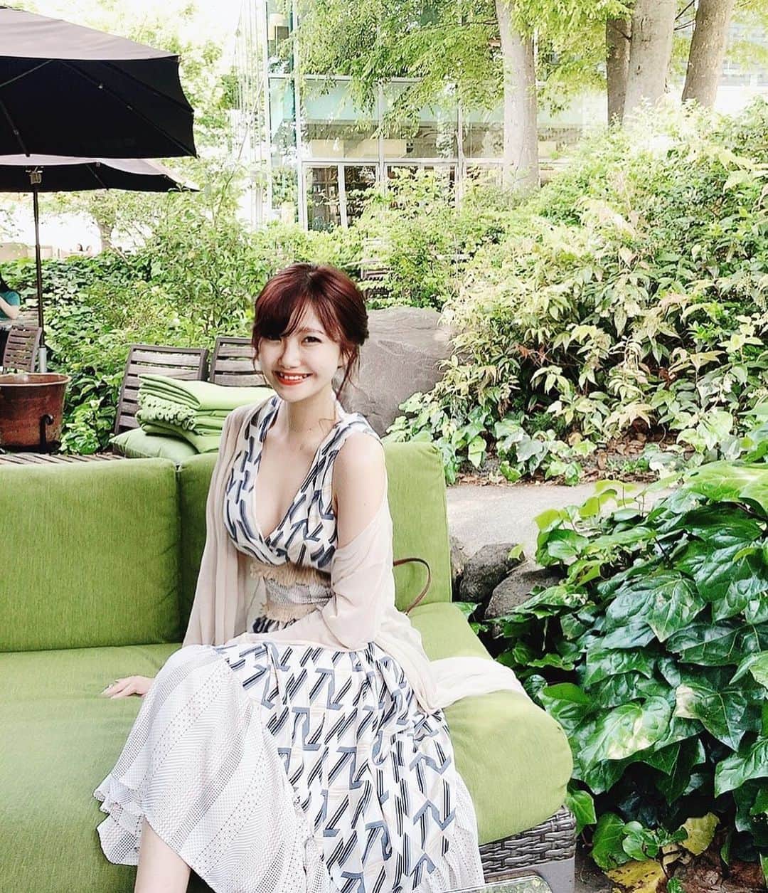 川原あやかのインスタグラム：「NINEのワンピースがすき。 . #nine #dress #daikanyama #cafe #onepiece」