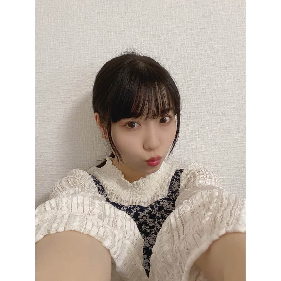 YUNA（芳森由奈）さんのインスタグラム写真 - (YUNA（芳森由奈）Instagram)「. 巻　巻　巻 . 味付きのオイコスヨーグルトを買ったのに、底にソースがある事忘れてて上から少しずつ食べてたら最後ソースだけになっちゃった！プリンのキャラメルだけ残る感じもったいない！ そして昨日から豚肉にアボカドを巻いて豚肉にほうれん草と玉ねぎを巻いてベーコンにチーズとアボカドを巻いて海苔にご飯を巻いて食べる。昨日から何をひたすら巻きつけて食べている。意外とカロリーあってご飯も食べているのに起きたら-0.7kg体重が減っていて、このダイエット期間では1番少ない数字がでた！祝 体にも何かを巻きつければウエストくびれてしまうんじゃないの〜ふはは〜」5月23日 14時15分 - yoshimoriyuna