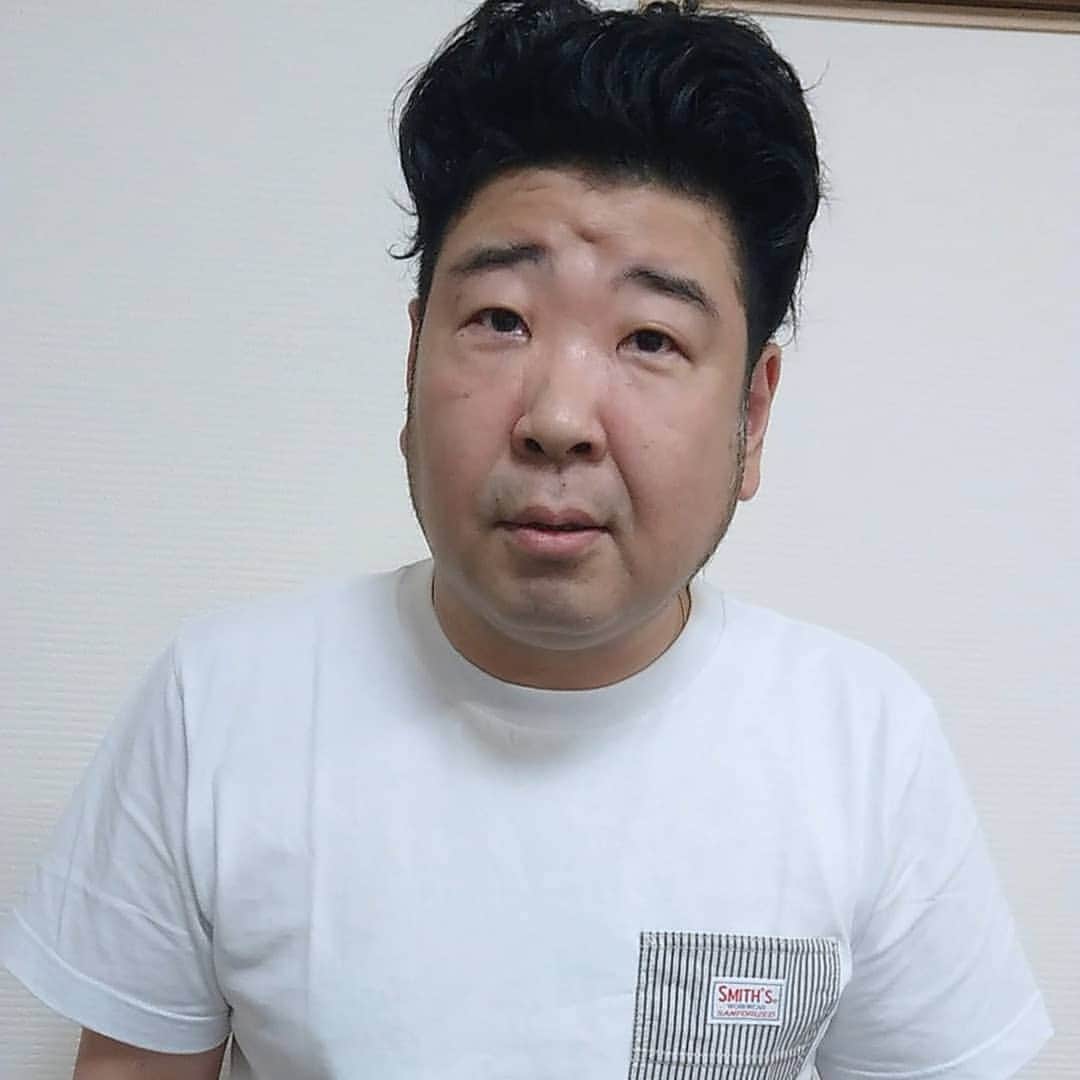 安尾信乃助のインスタグラム：「#吉本新喜劇動画リレー でございます。  https://www.instagram.com/tv/CAgyT2ThSFQ/?igshid=12mcvwb7phyaz  #よしもと新喜劇 #吉本新喜劇 #吉本新喜劇動画リレー #安尾信乃助 #吉本自宅劇場」