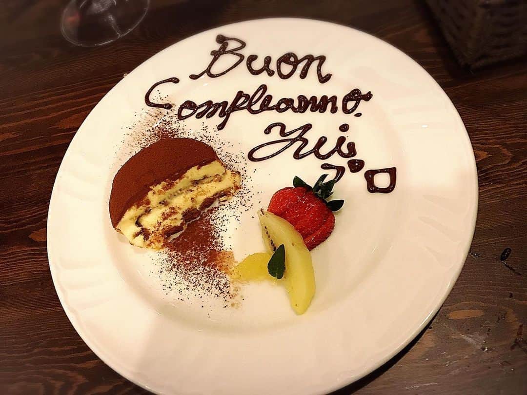 川原由維のグルメインスタ