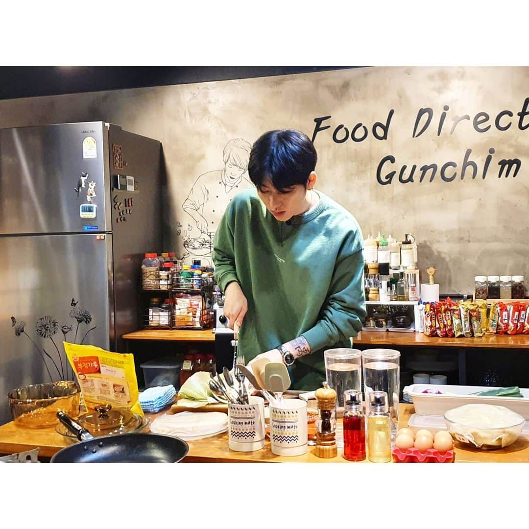 ジコさんのインスタグラム写真 - (ジコInstagram)「지아쿡👨‍🍳🔪」5月23日 14時52分 - woozico0914