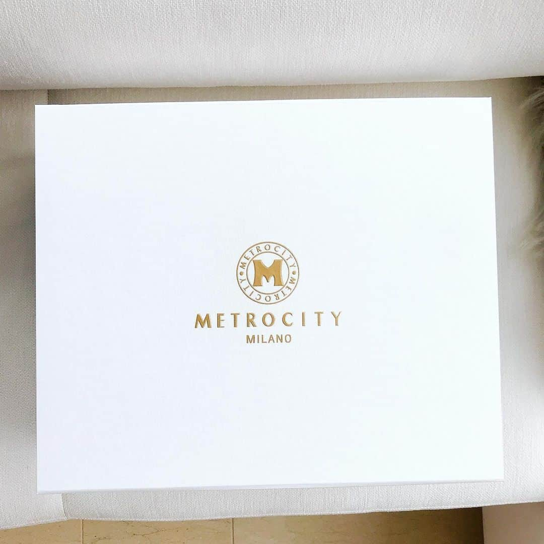 橘ケンチさんのインスタグラム写真 - (橘ケンチInstagram)「Thank you,METROCITY😄✨ @metrocity.japan  新しい靴履いて出かけたくなってくるな🚶‍♂️✨ #靴#散歩したい #究極靴が綺麗だったら他は許せる #おうち時間#stayhome #観賞タイム」5月23日 15時44分 - kenchitachibana